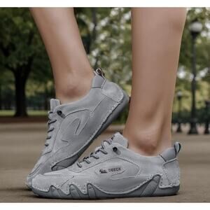 DBeck RetroWalker Women’s Leather Shoes – Size 7.5 (Gray)